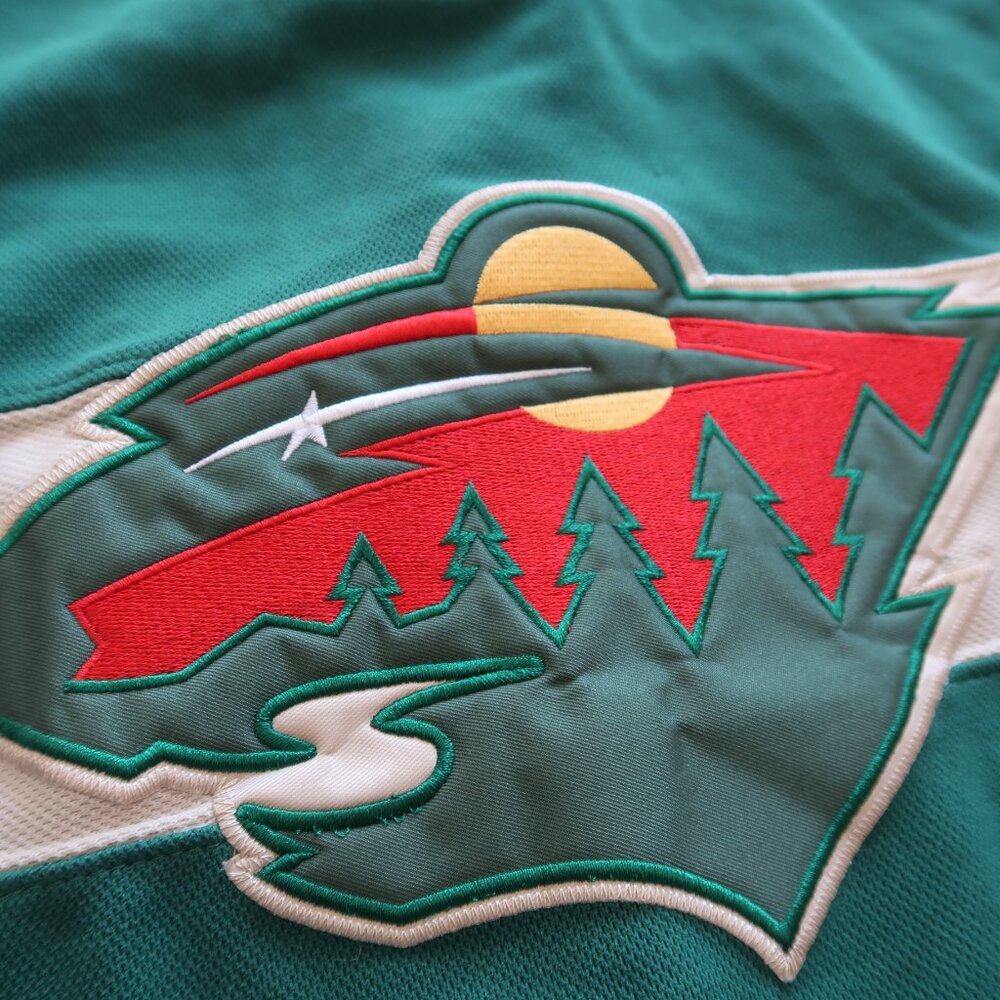 MN Wild Adidas Jersey Stitched 22 FIALA NHL Size L/XL - Picture 2 of 7